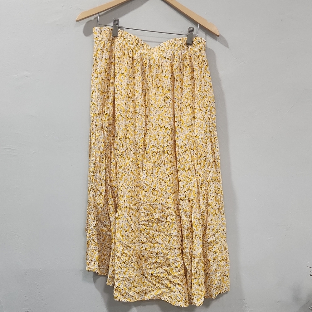 Chic Yellow Floral Maxi Skirt